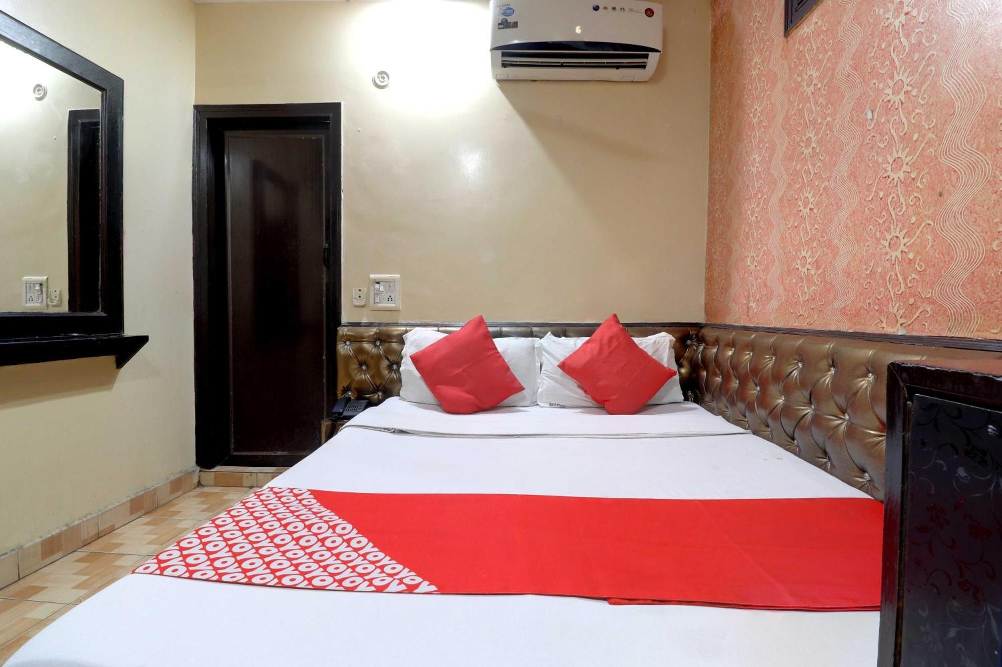 Oyo Flagship 81569 The Red Rose Inn Nuova Delhi Esterno foto